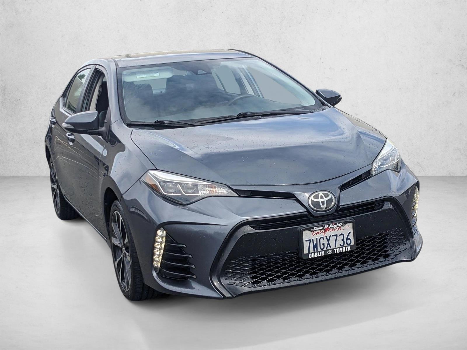 2017 Toyota Corolla SE photo 3