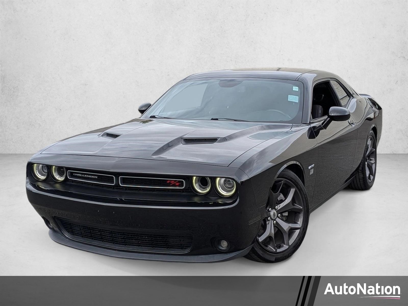 2017 Dodge Challenger R/T's photo
