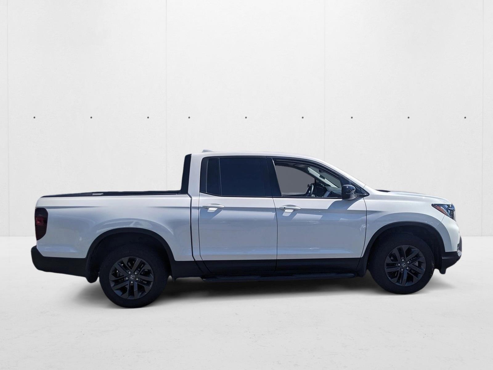 2023 Honda Ridgeline Sport photo 4