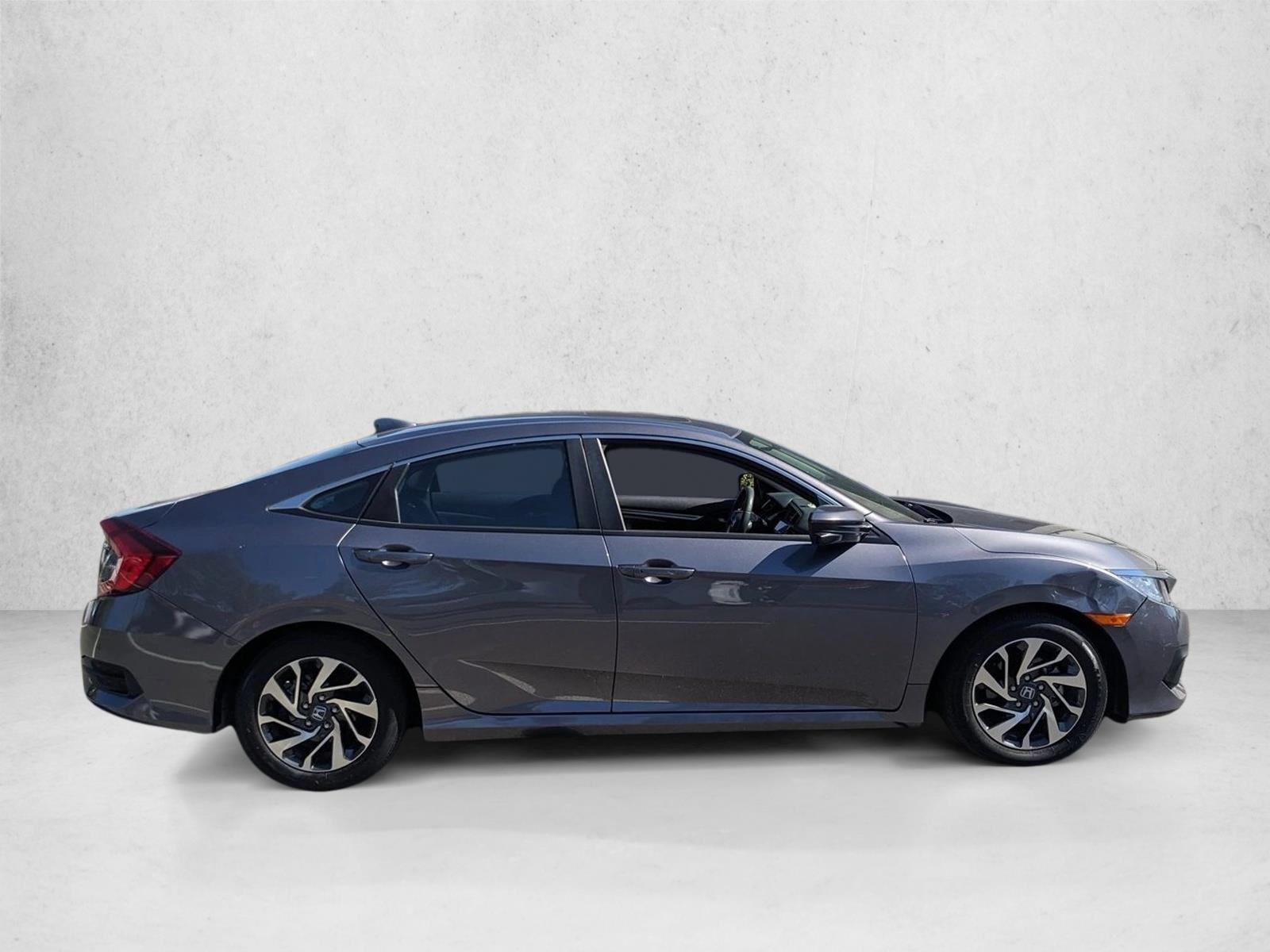 2017 Honda Civic EX photo 4
