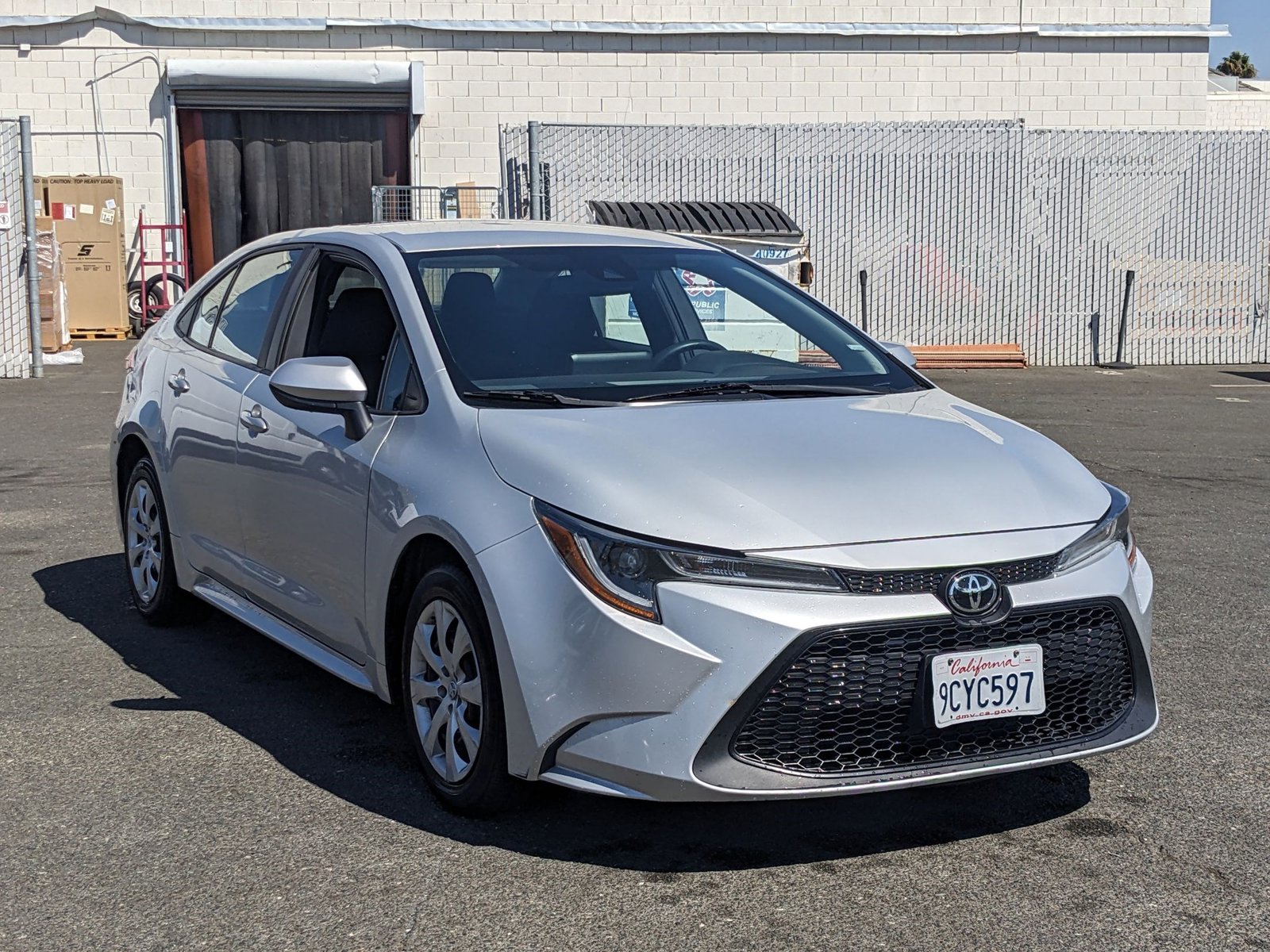 2022 Toyota Corolla LE photo 3