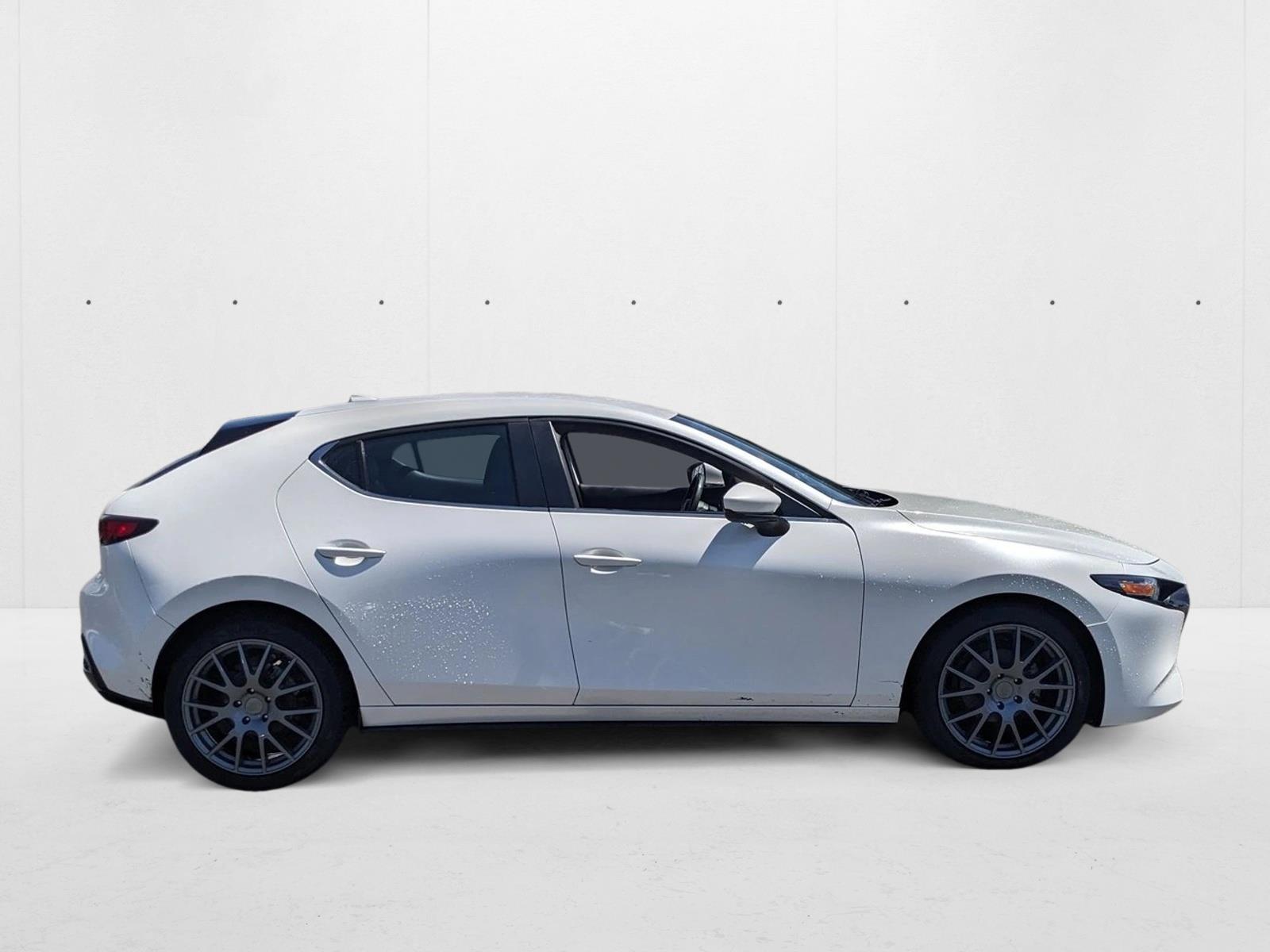 2019 Mazda Mazda3 Preferred Hatchback photo 4