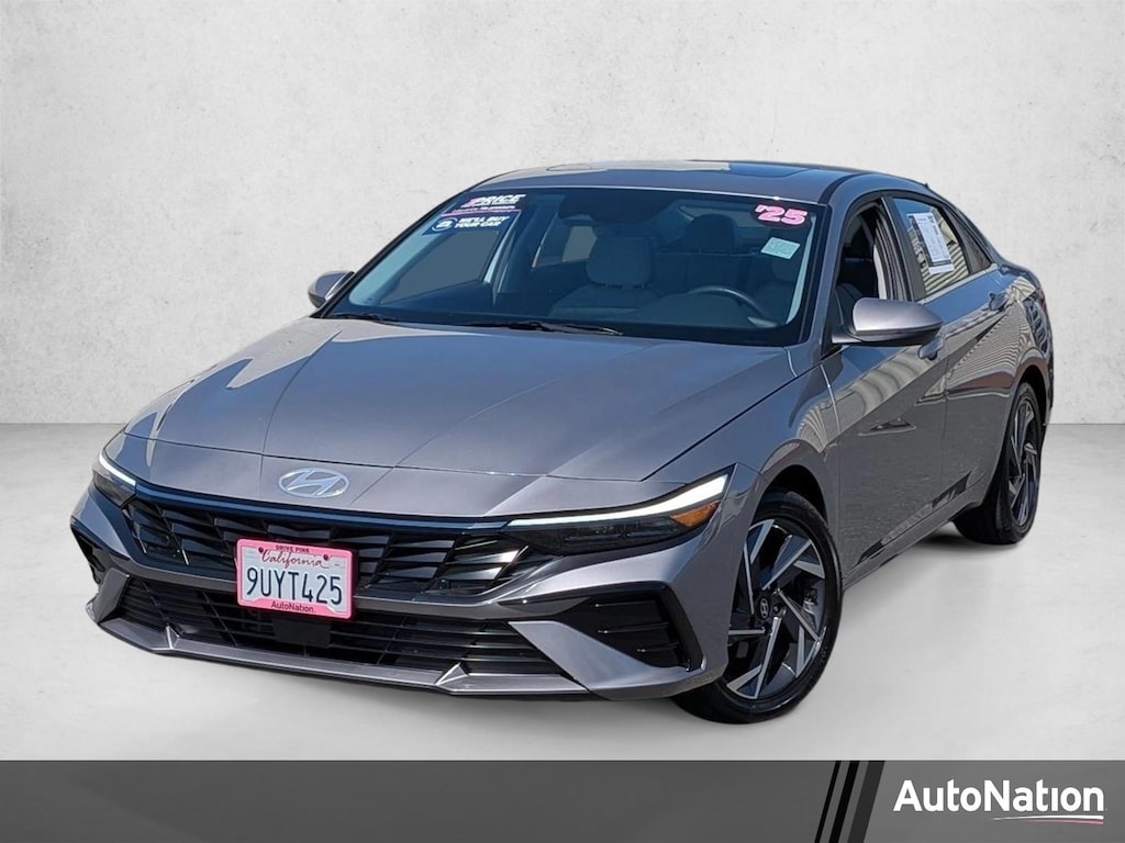 Used 2025 Hyundai Elantra Hybrid Limited Sedan