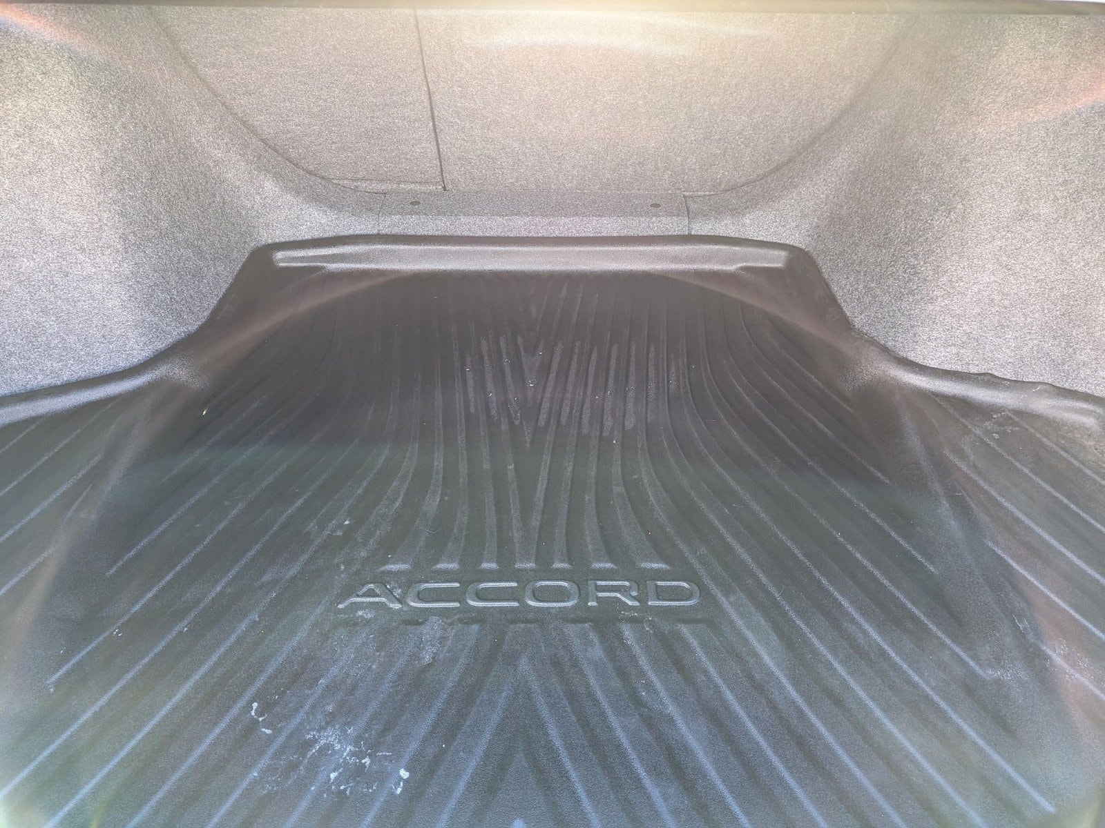 2018 Honda Accord Touring photo 5