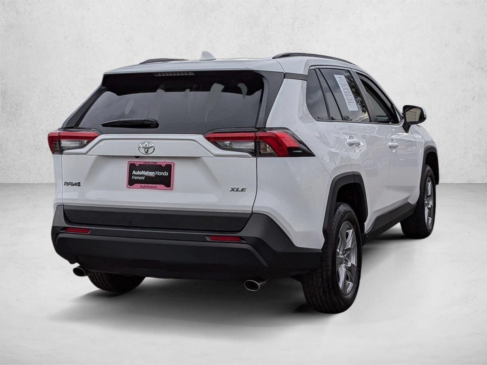 2024 Toyota RAV4 XLE photo 5