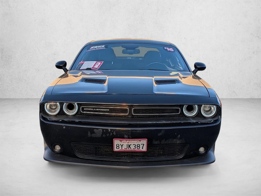 Used 2016 Dodge Challenger SXT Coupe