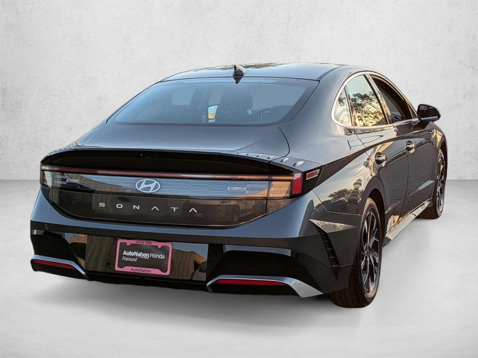 2025 Hyundai Sonata SEL photo 5