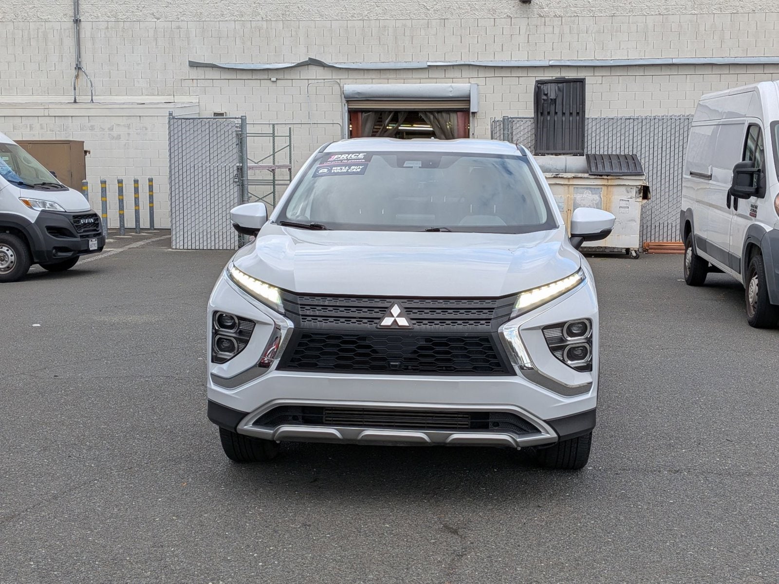 2024 Mitsubishi Eclipse Cross SE photo 2