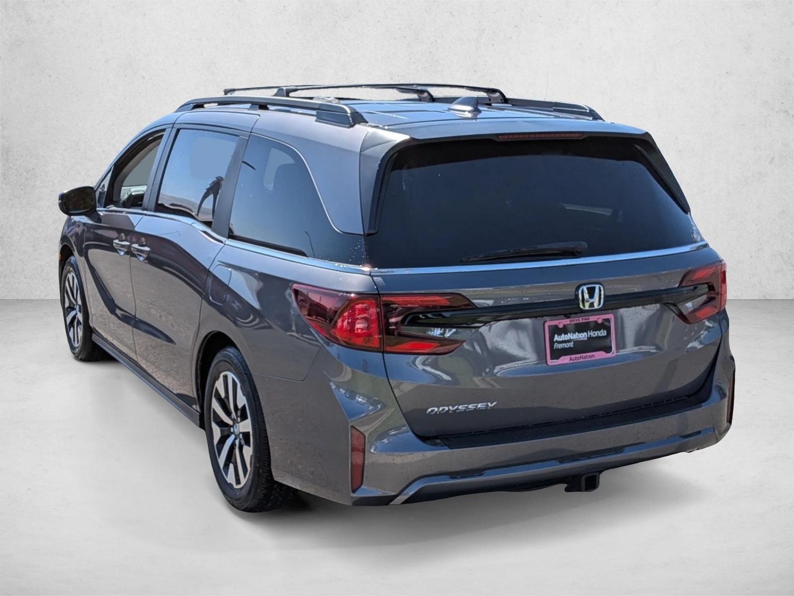2026 Honda Odyssey EX-L - Photo 7