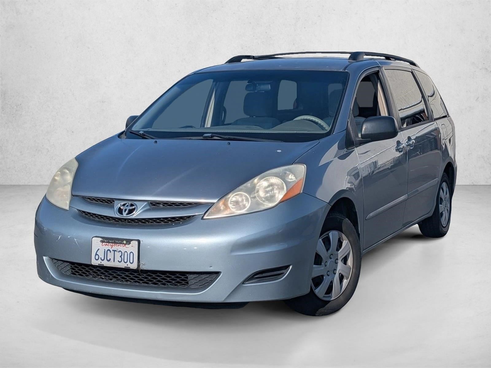 2010 Toyota Sienna LE