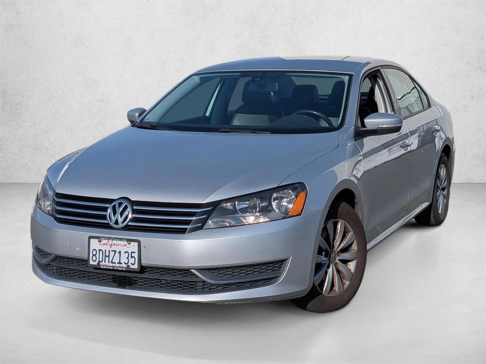 2014 Volkswagen Passat S's photo