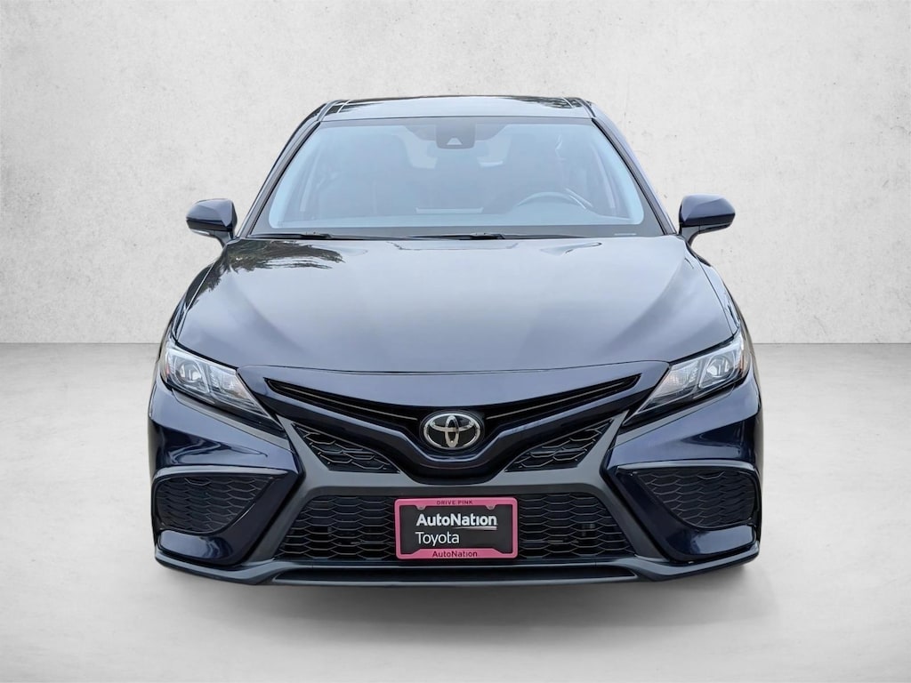 Used 2022 Toyota Camry SE Sedan