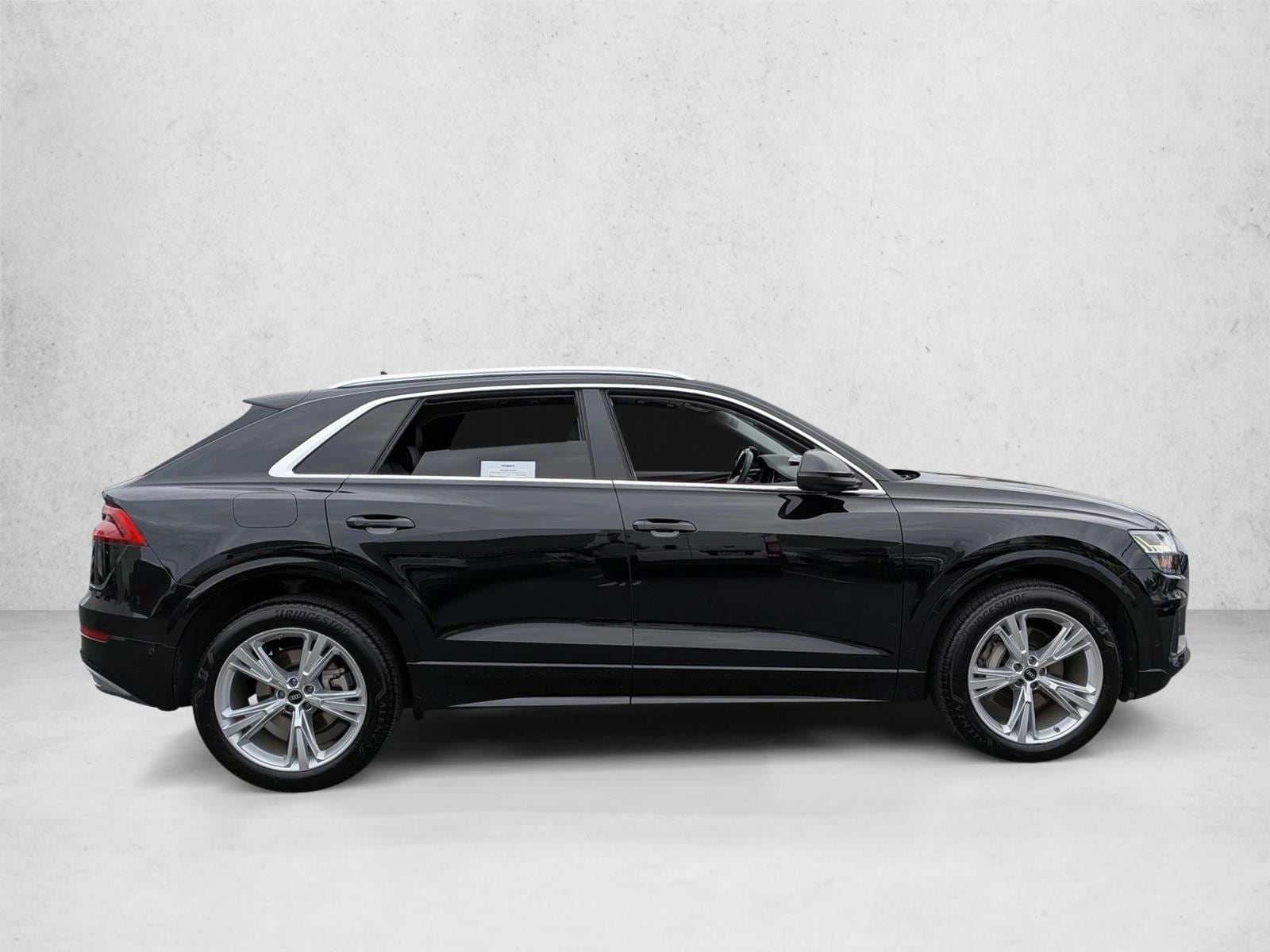 2023 Audi Q8 55 Premium photo 4