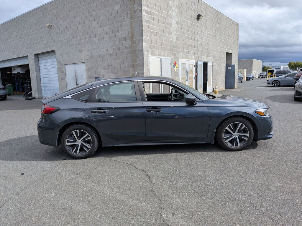 Used 2022 Honda Civic LX Hatchback