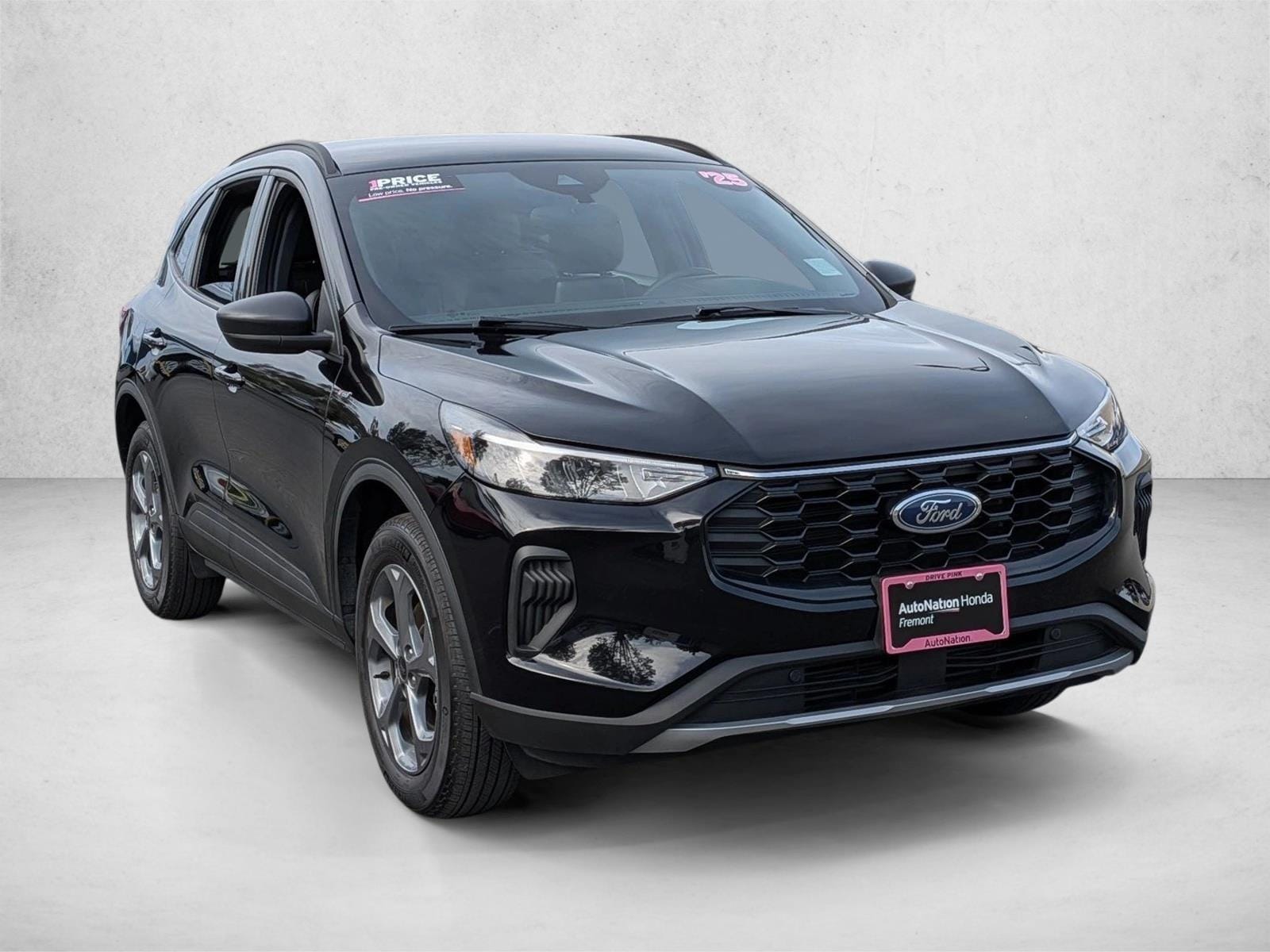 2025 Ford Escape ST-Line photo 3