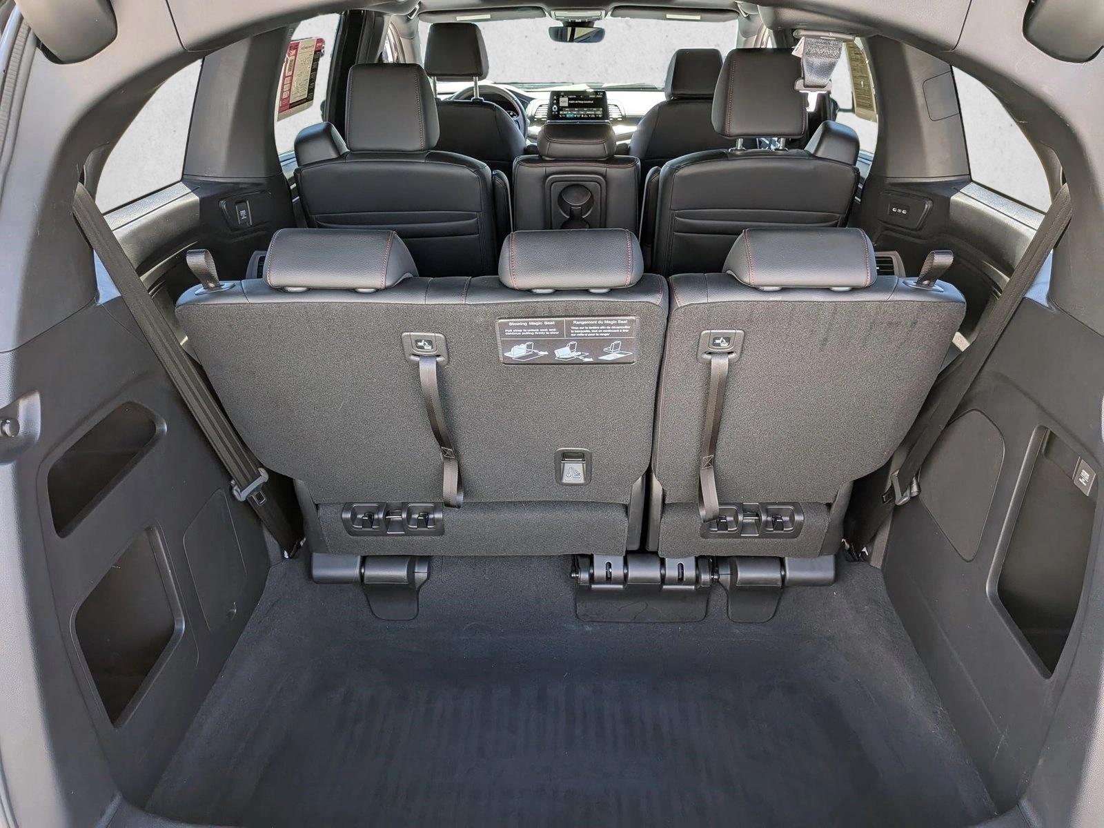 2025 Honda Odyssey Sport-L photo 5