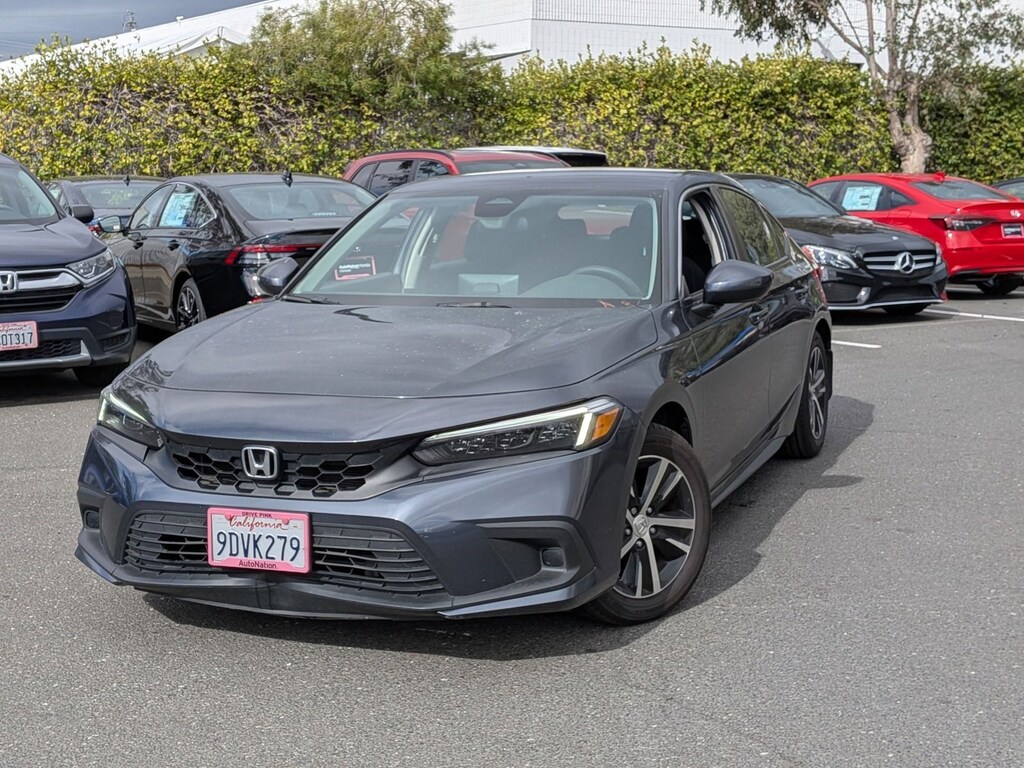 Used 2022 Honda Civic LX Hatchback