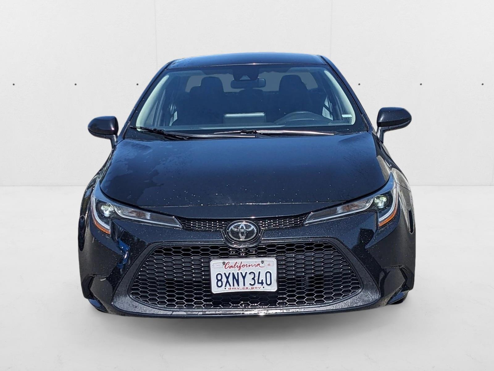 2022 Toyota Corolla LE photo 2