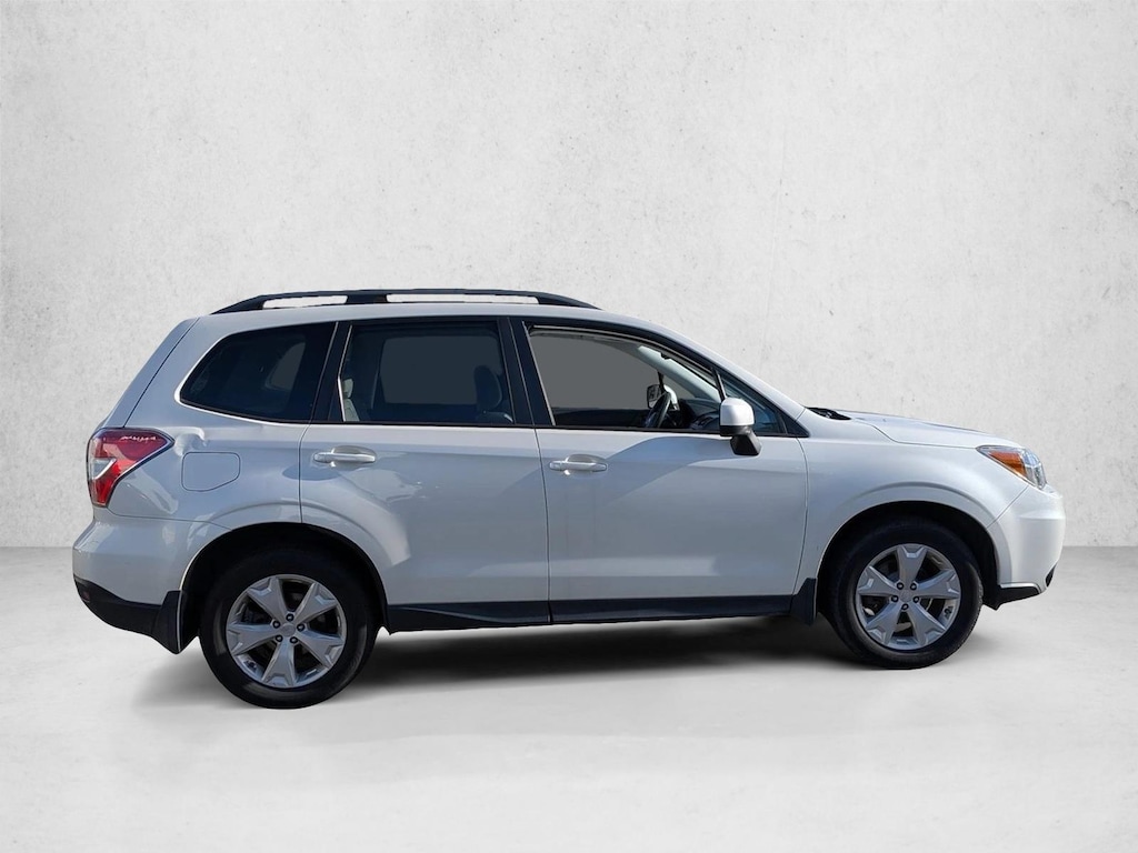 Used 2015 Subaru Forester 2.5i Premium (CVT) SUV