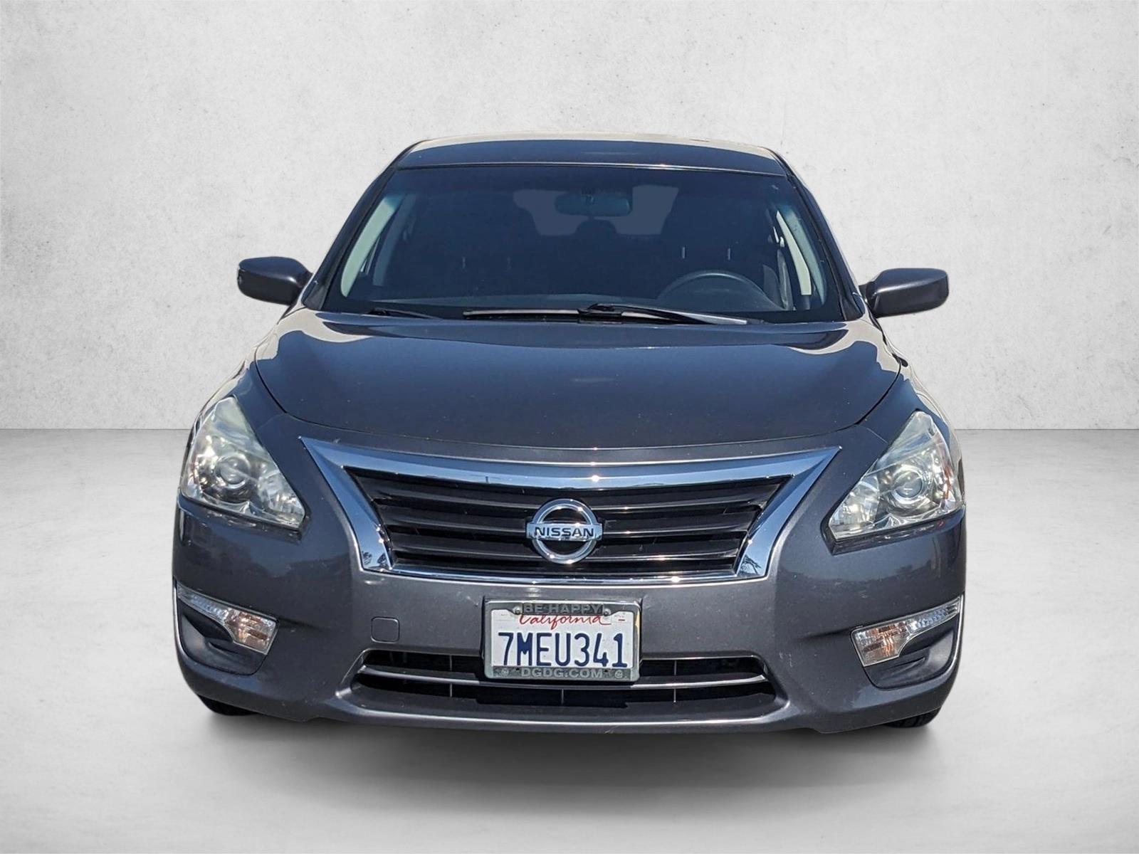 2015 Nissan Altima 2.5 S photo 2