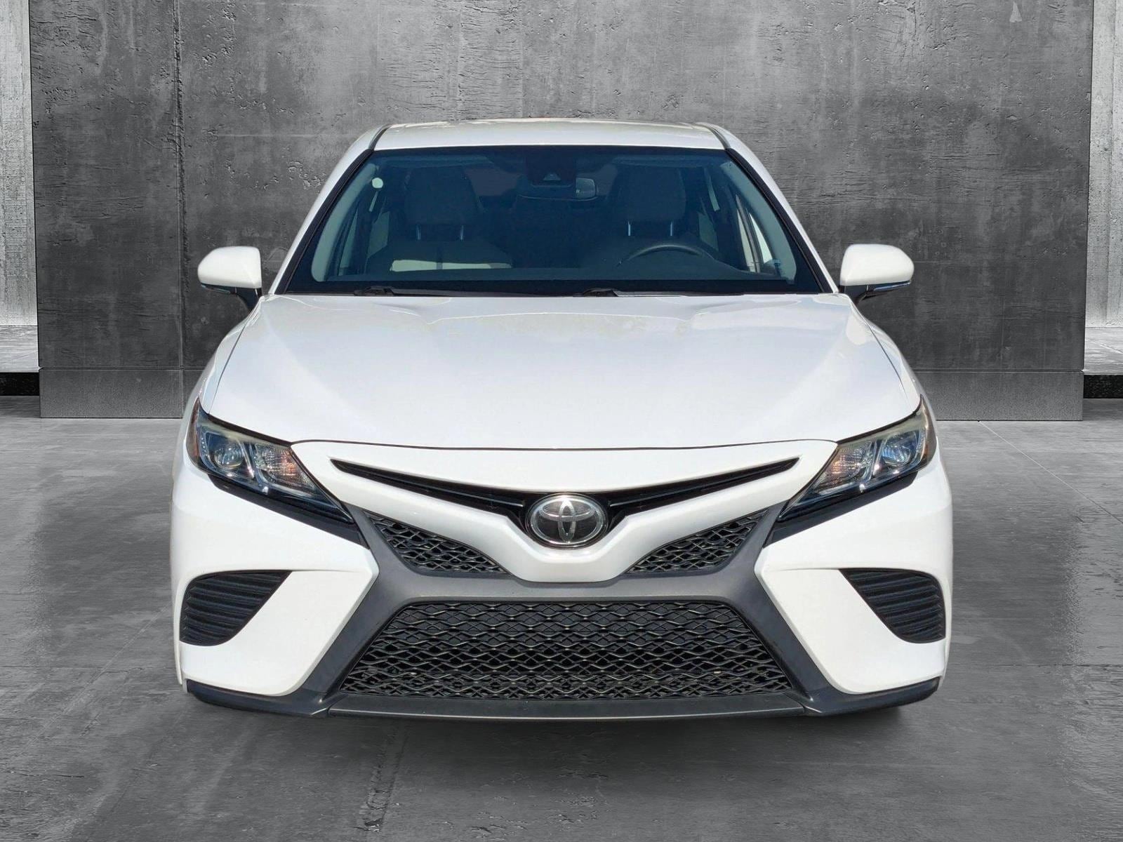 Used 2019 Toyota Camry SE with VIN 4T1B11HK0KU217685 for sale in Hollywood, FL