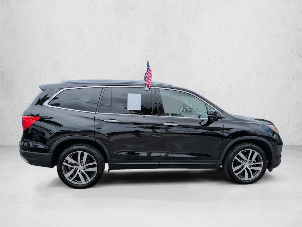 Used 2016 Honda Pilot Touring AWD SUV