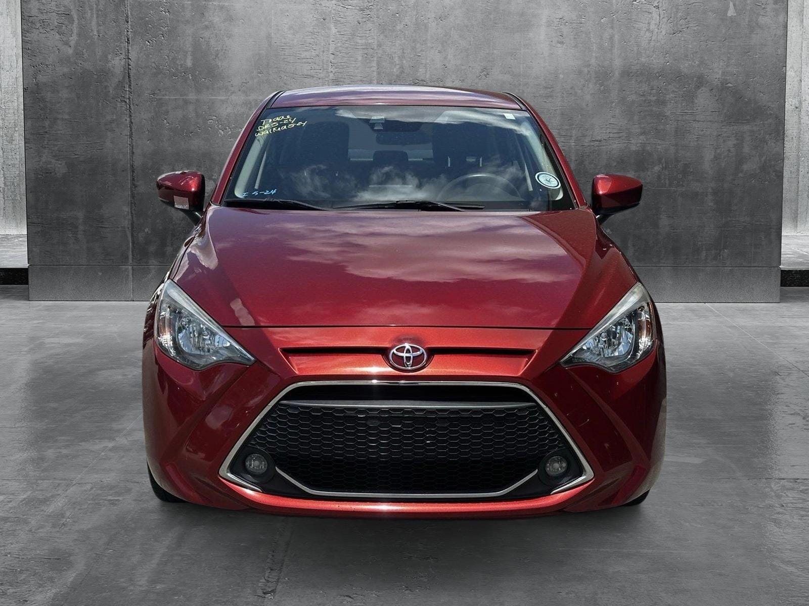 Used 2019 Toyota Yaris LE with VIN 3MYDLBYV2KY510588 for sale in Hollywood, FL