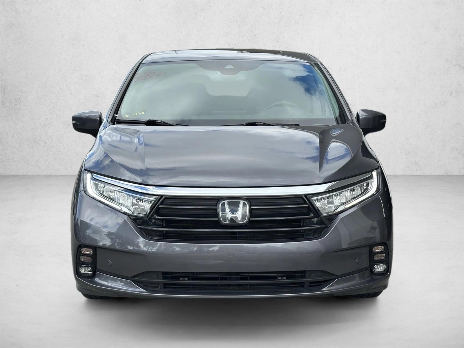 2023 Honda Odyssey Touring photo 2