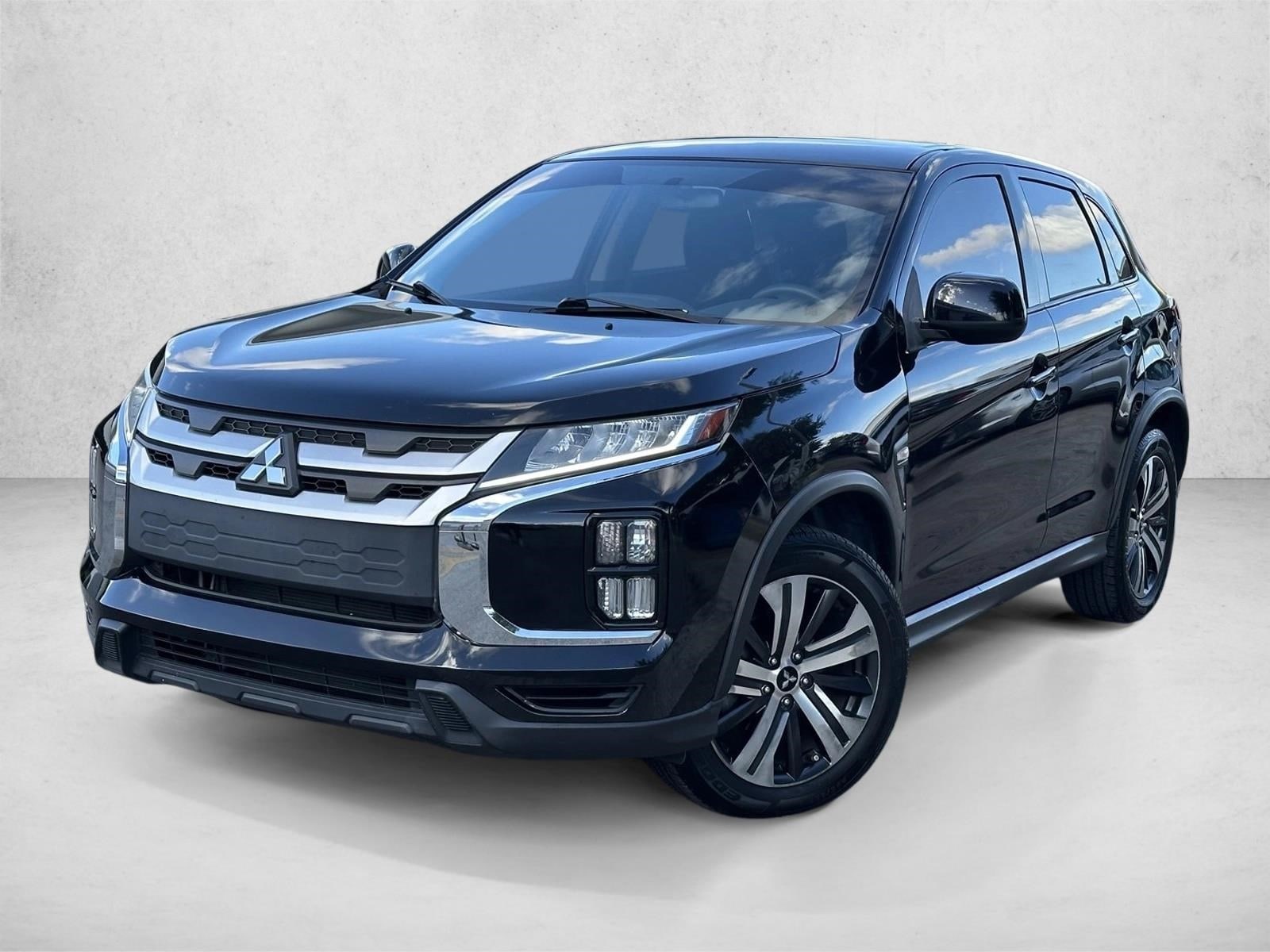 2020 Mitsubishi Outlander Sport ES's photo