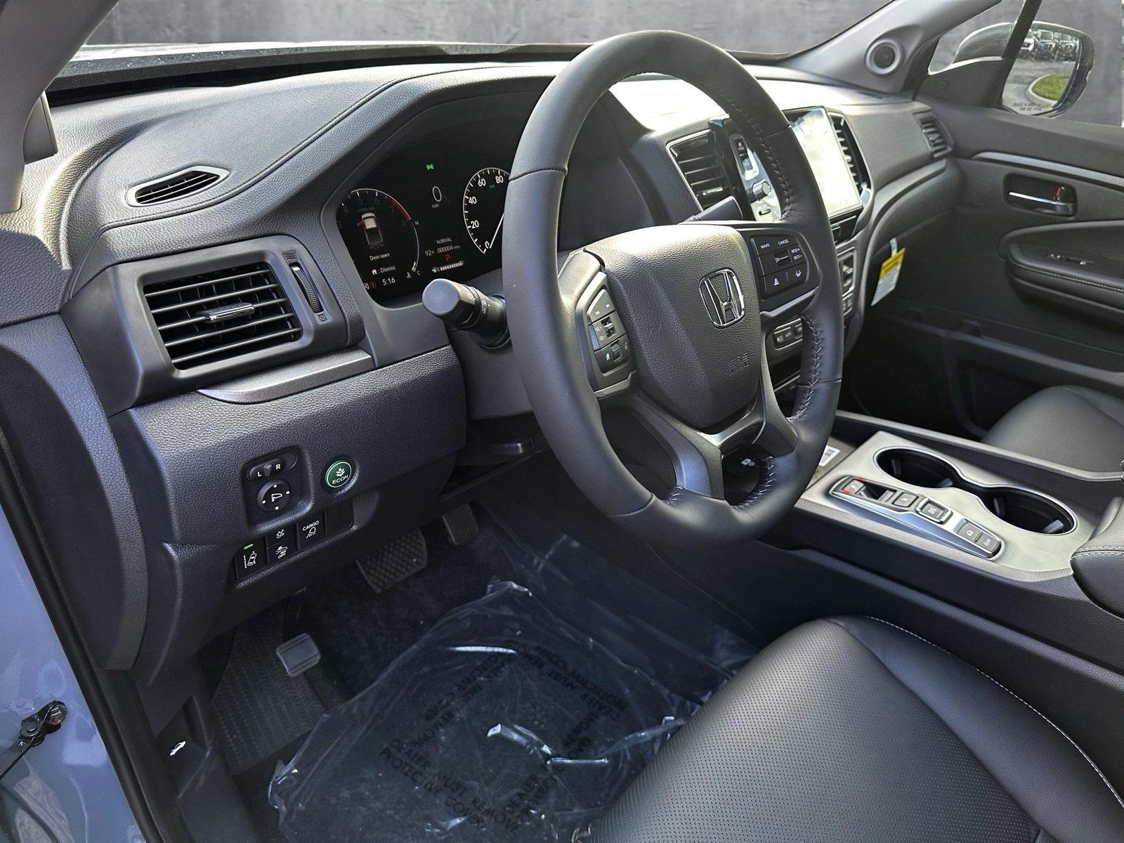 2025 Honda Ridgeline RTL photo 3