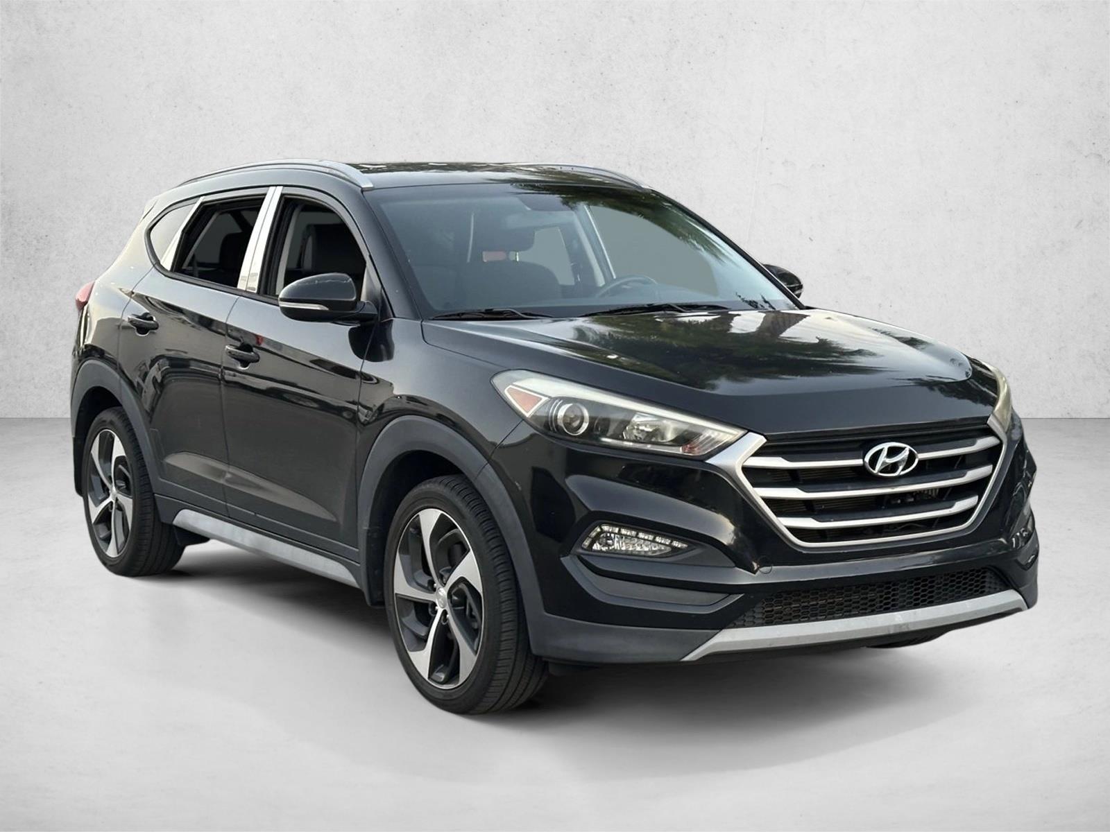2017 Hyundai Tucson Sport photo 3