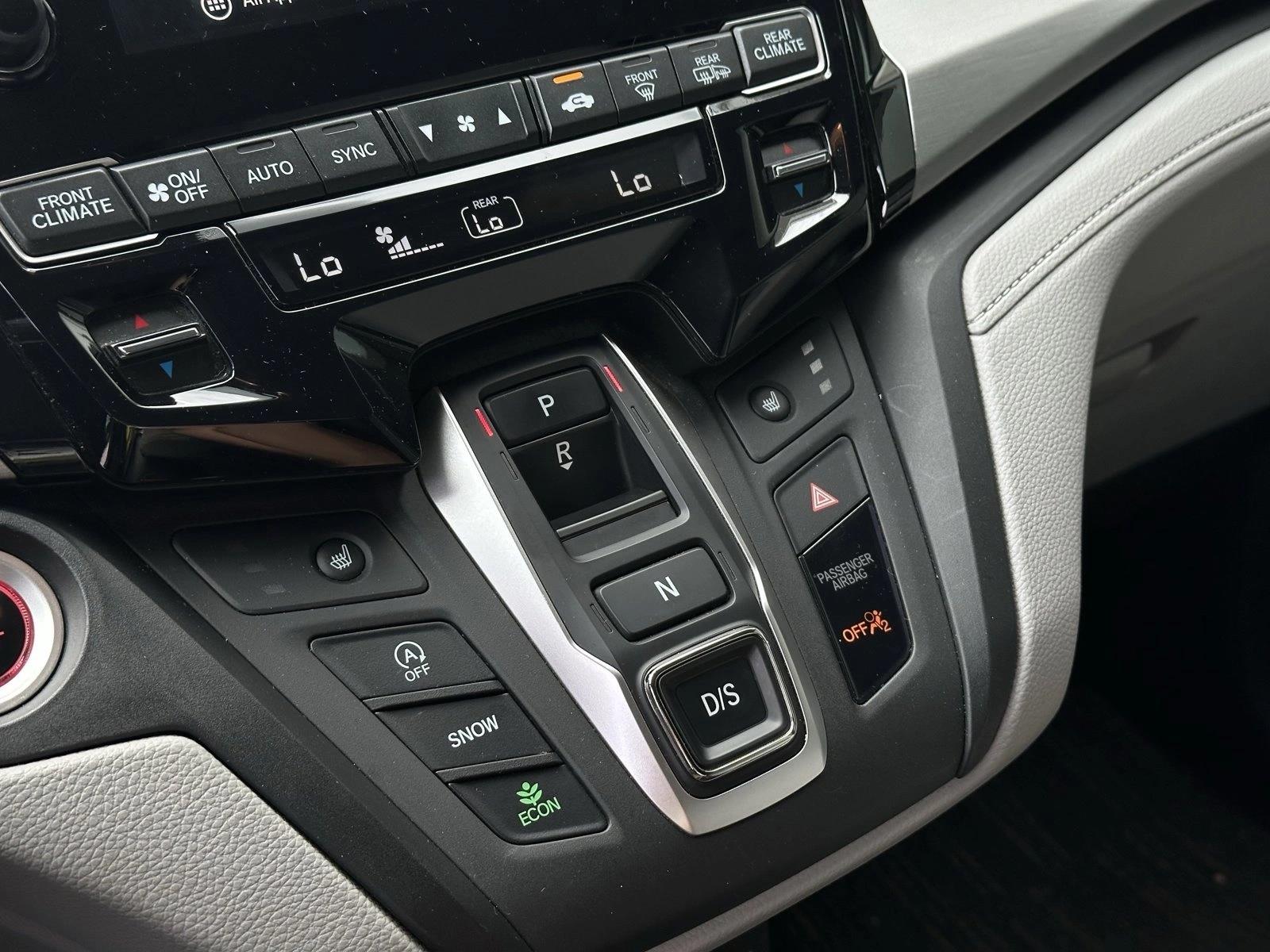 2024 Honda Odyssey EX-L - Photo 17