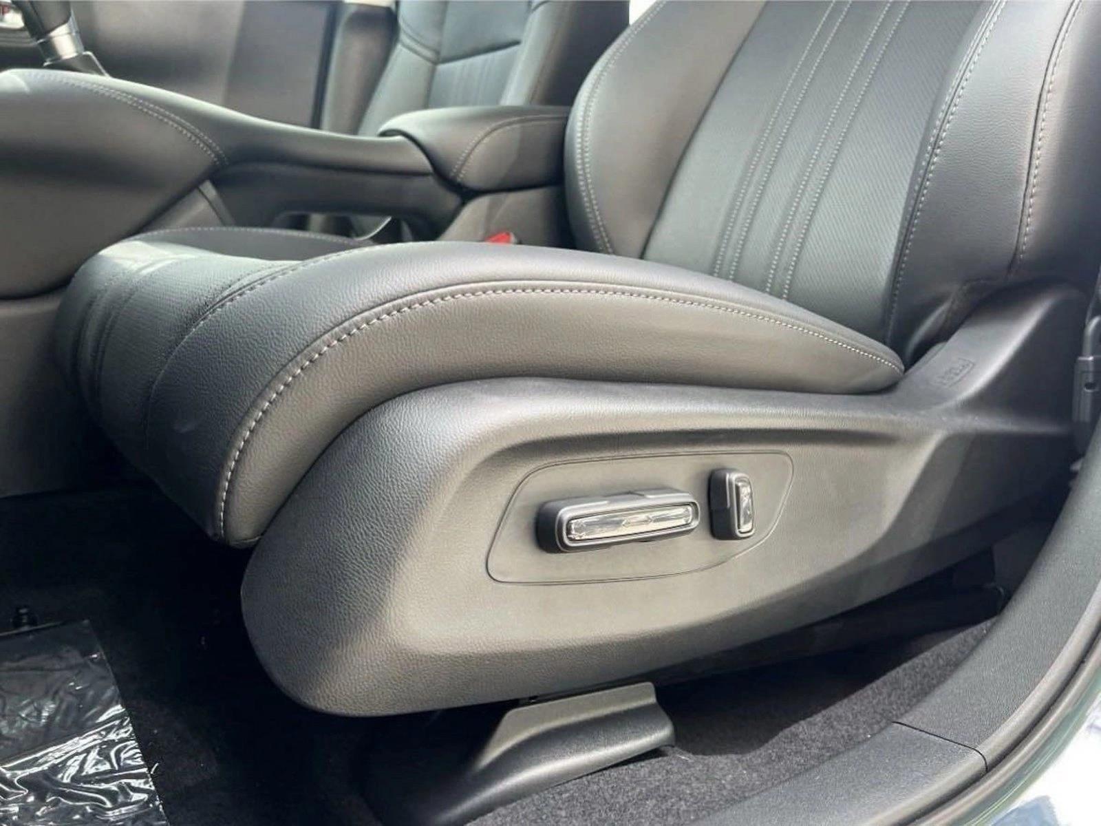 2026 Honda HR-V EX-L photo 4