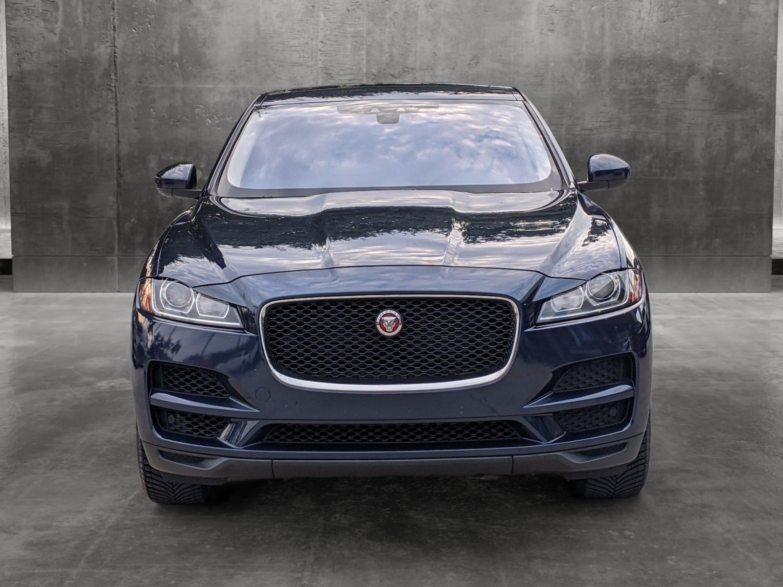 Used 2019 Jaguar F-Pace Base with VIN SADCS2FX0KA613437 for sale in Miami Gardens, FL