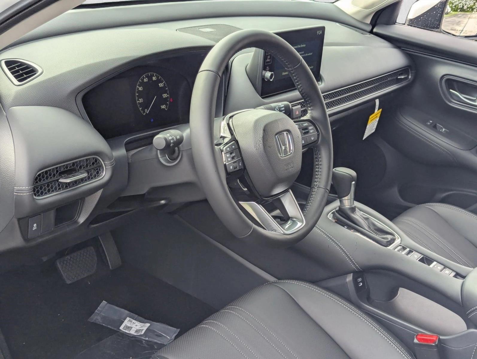 2026 Honda HR-V EX-L photo 2