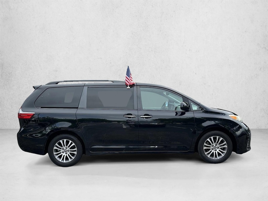 Used 2020 Toyota Sienna XLE 8 Passenger Van