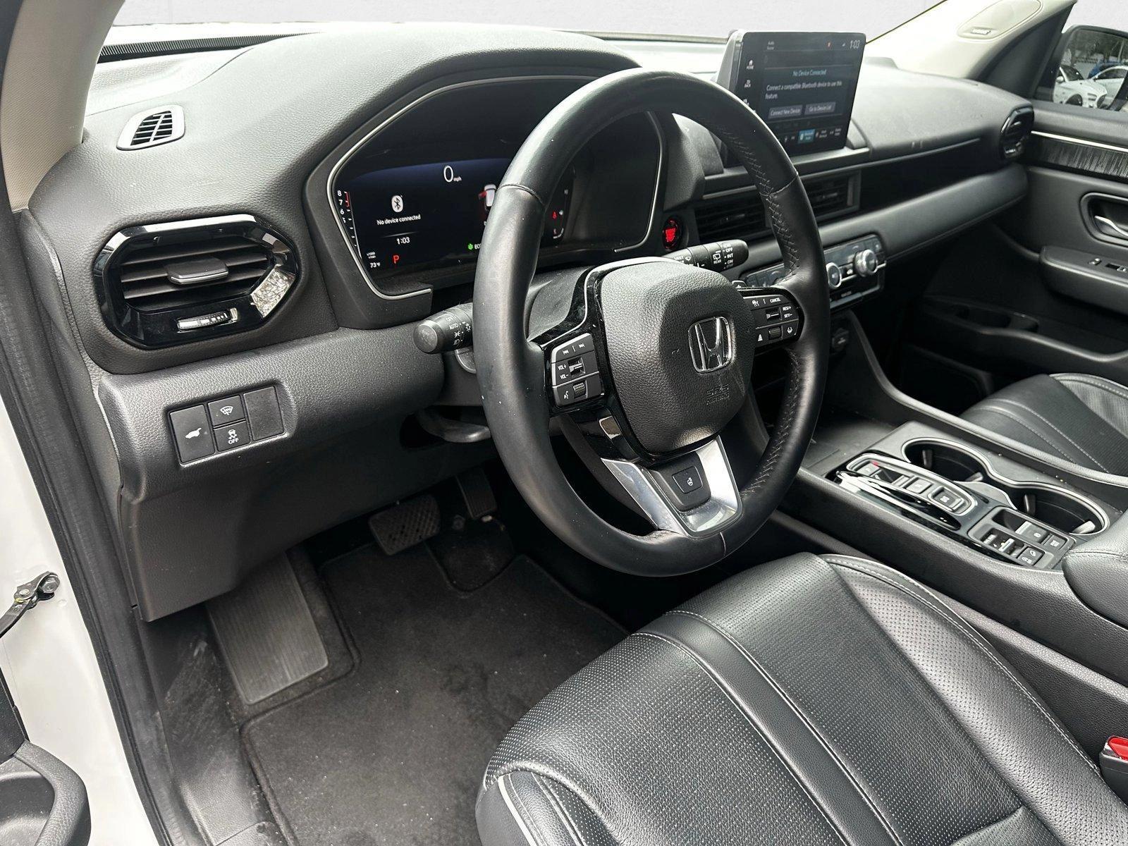 2025 Honda Pilot Elite photo 2