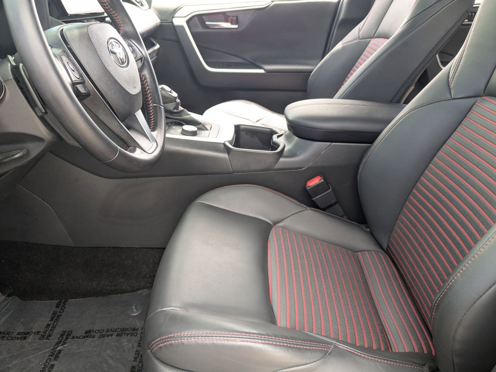 2023 Toyota RAV4 XSE - Photo 14