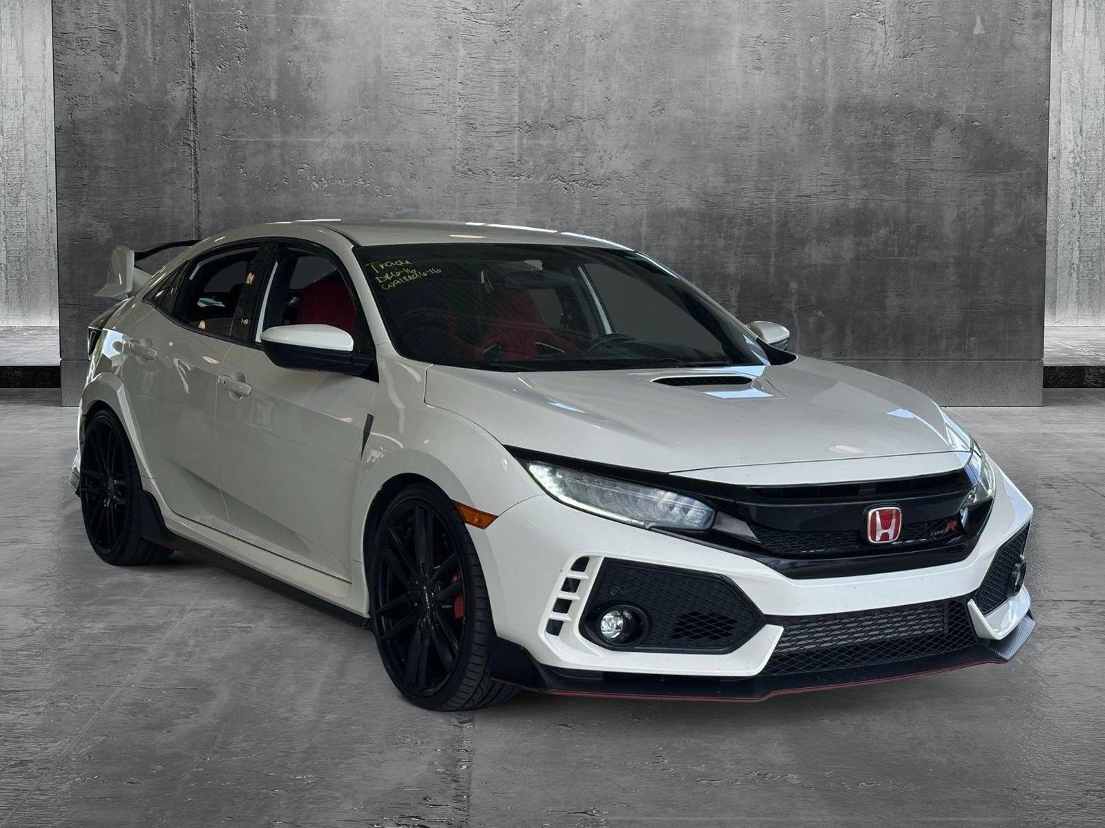 2018 Honda Civic Type R Touring Hatchback photo 3