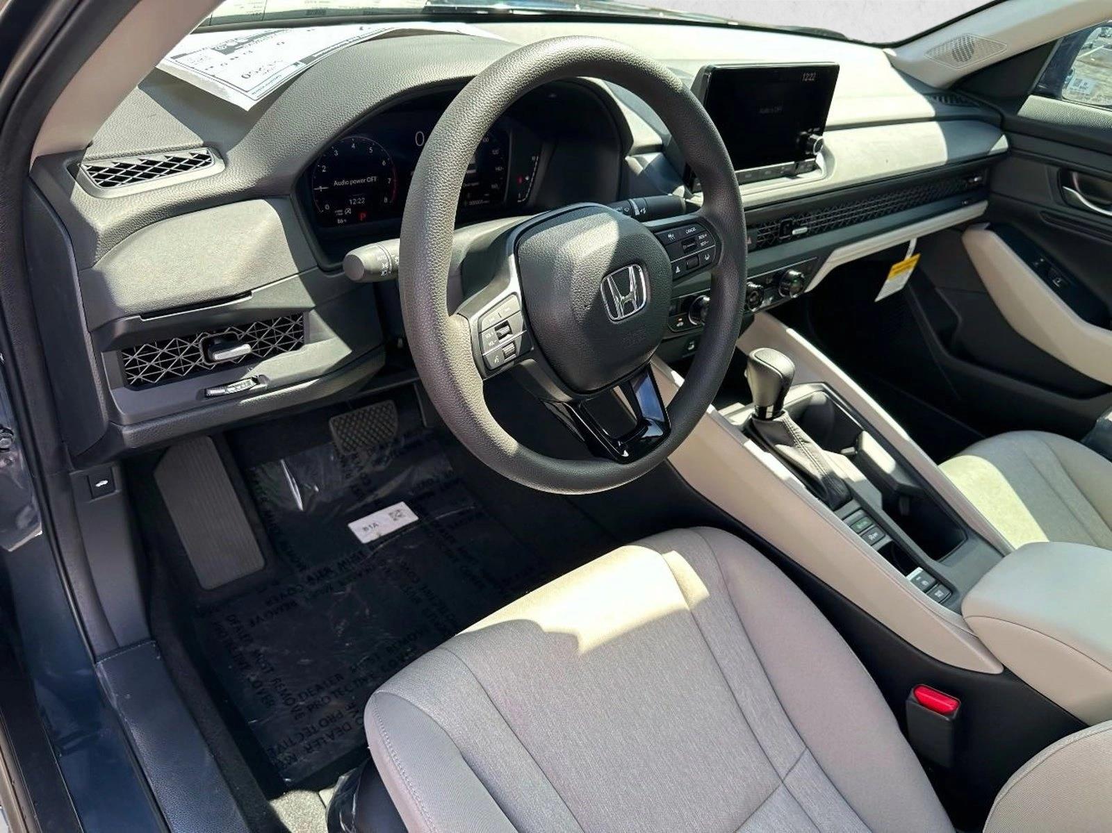 2025 Honda Accord SE photo 3