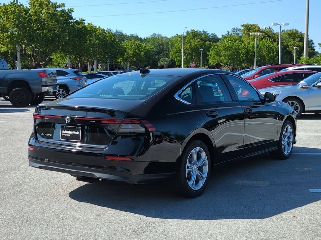 New 2025 Honda Accord LX Sedan