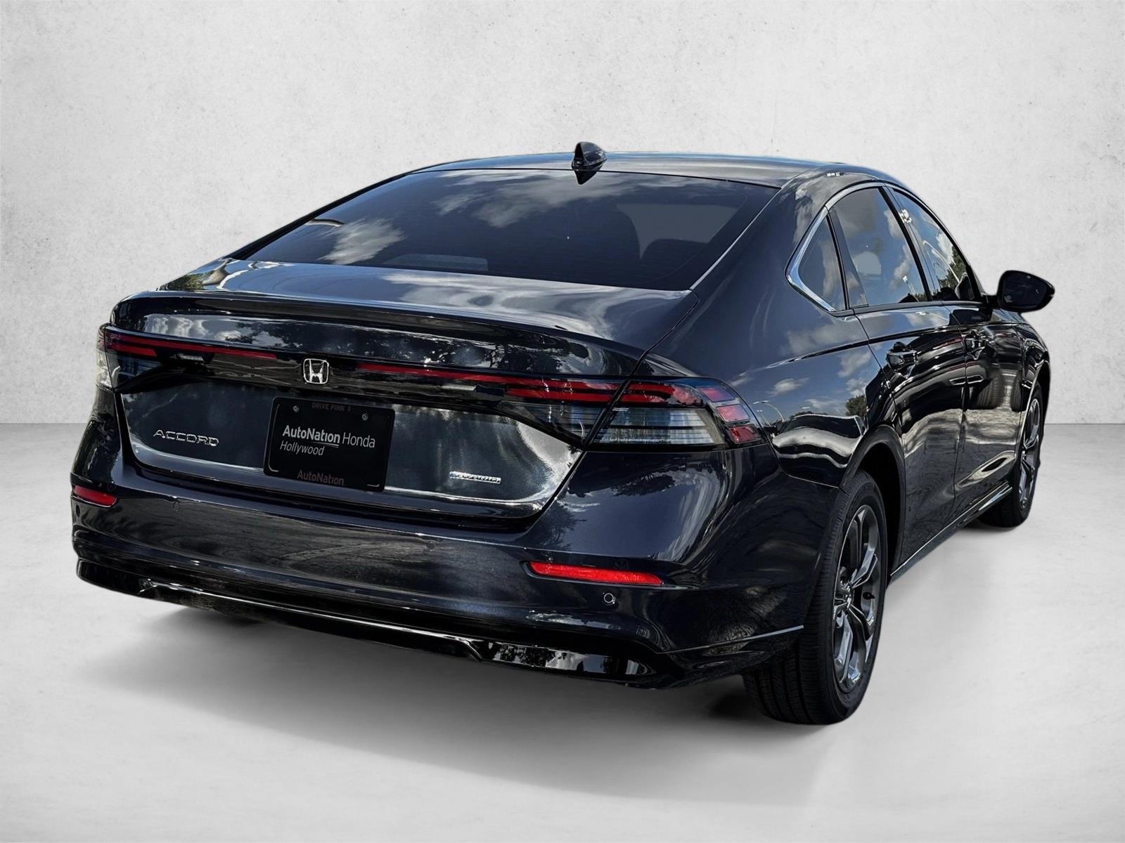 2025 Honda Accord Hybrid EX-L photo 2