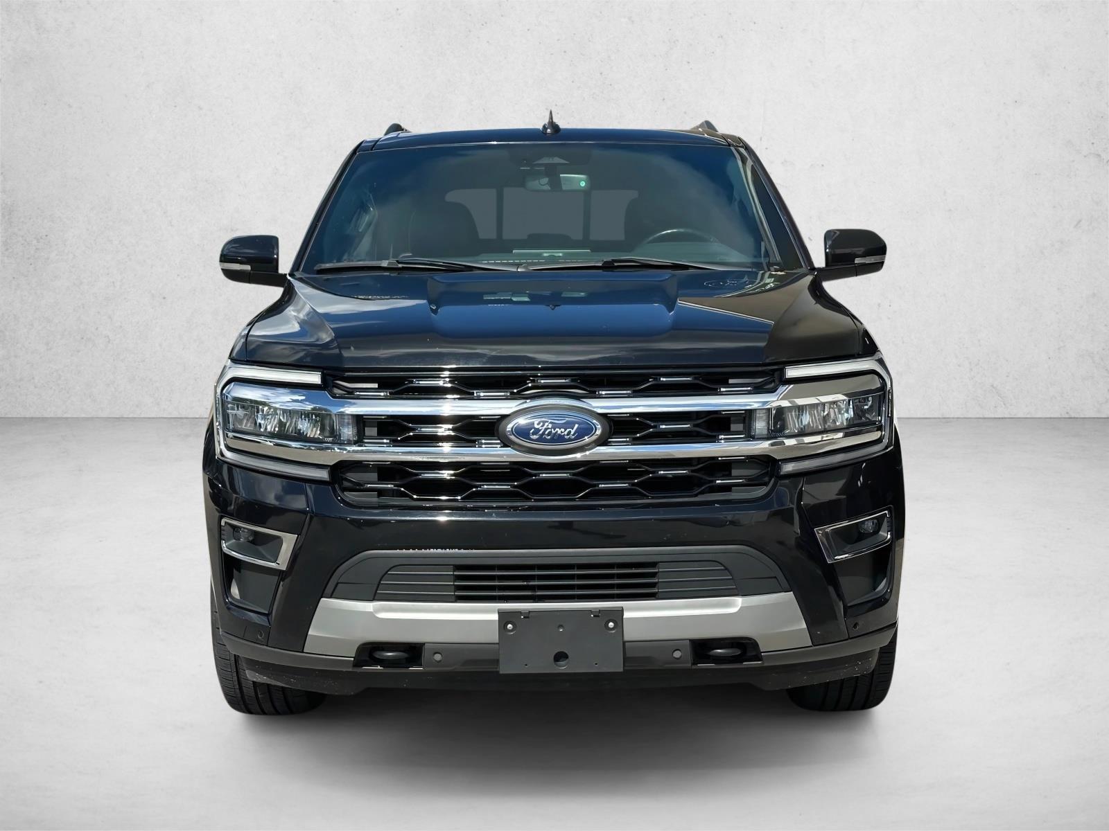 2022 Ford Expedition Limited photo 2