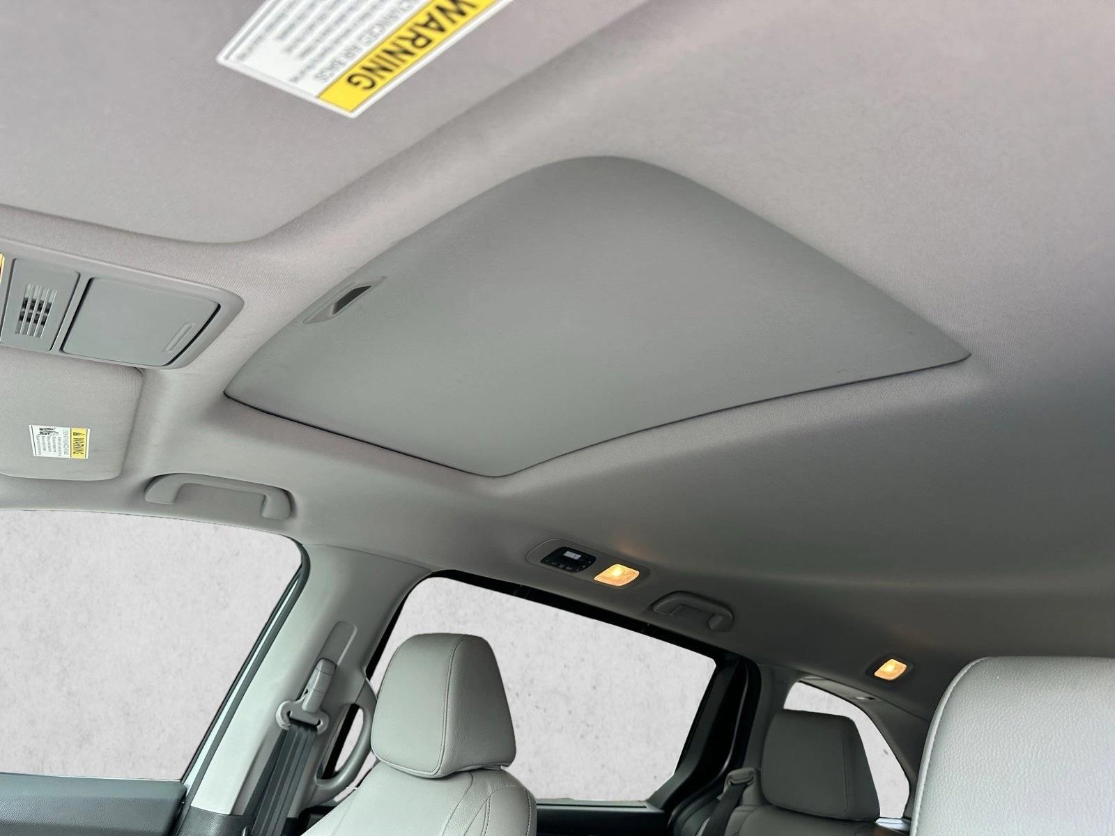 2024 Honda Odyssey EX-L - Photo 19