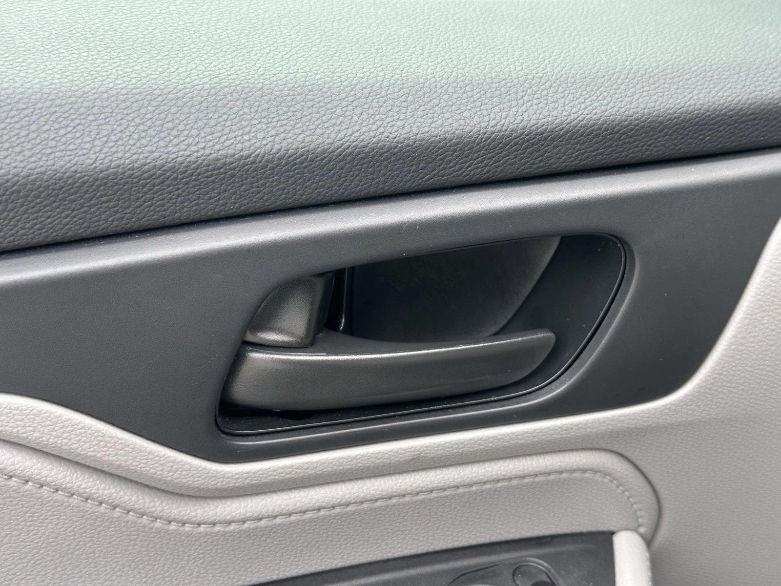 2024 Honda Odyssey EX-L - Photo 14