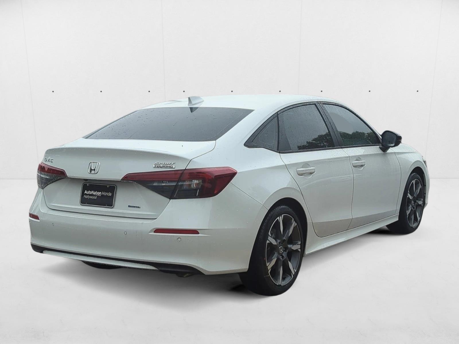 2025 Honda Civic Hybrid Sport Touring photo 2