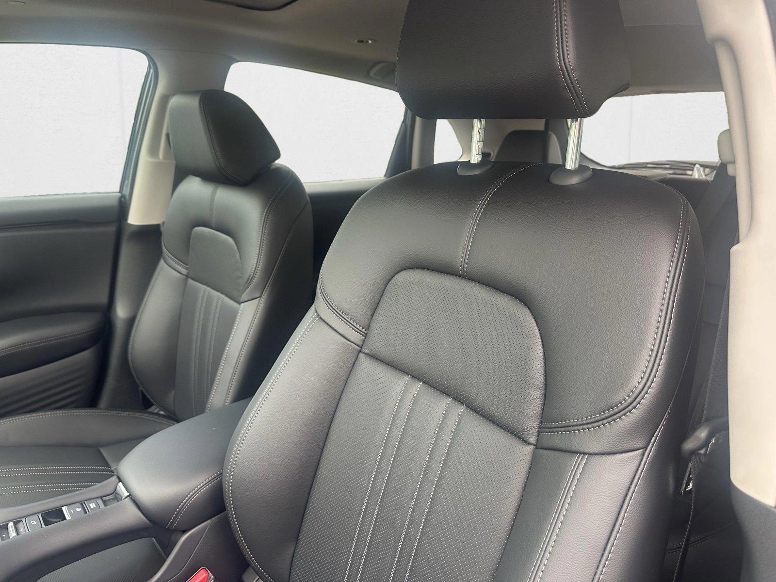 2026 Honda HR-V EX-L photo 4