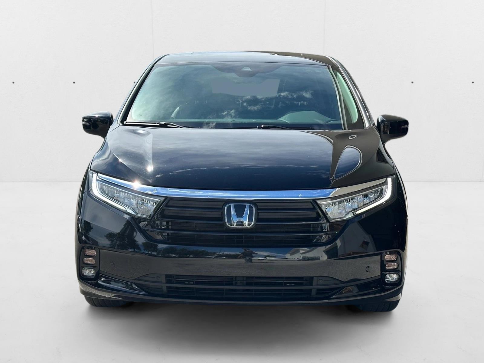 2024 Honda Odyssey Touring photo 2