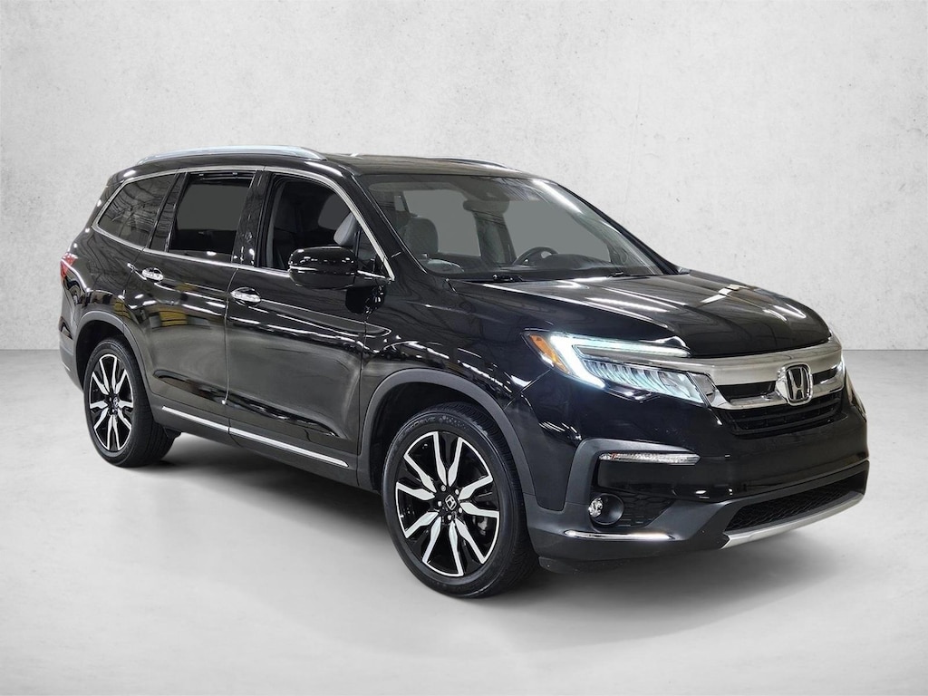Used 2019 Honda Pilot Touring 8-Passenger FWD SUV