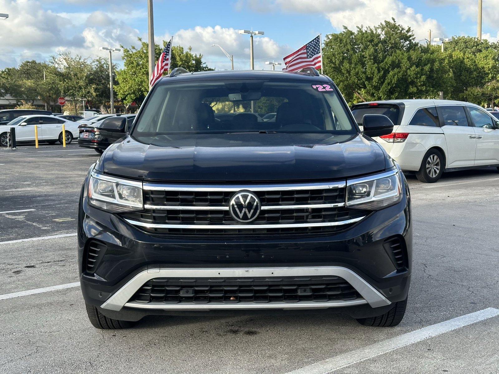 Used 2022 Volkswagen Atlas SE w/Tech with VIN 1V2KR2CA0NC551368 for sale in Hollywood, FL